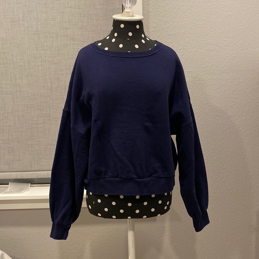 Gap dark blue crewneck
